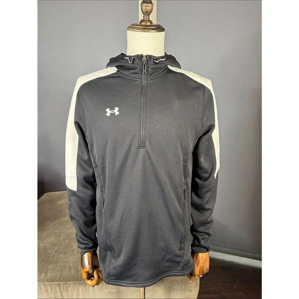 Men’s Under Armour Storm Armour Fleece Black Hooded Pullover  SMALL **READ